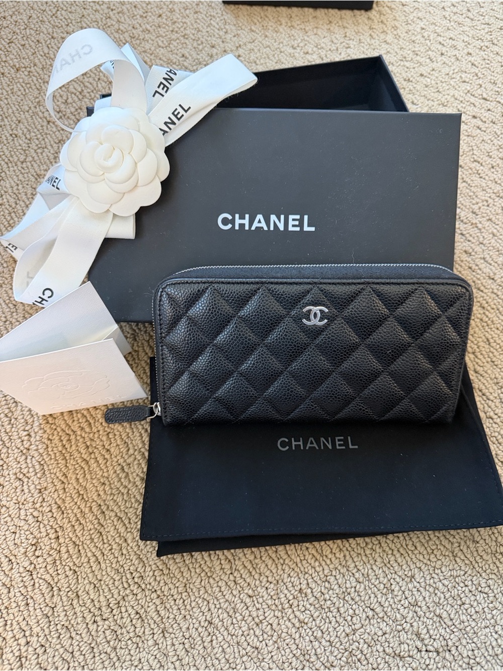 Chanel Long Zipped Balck Caviar Wallet